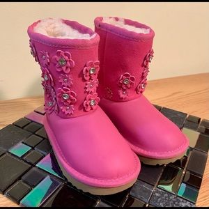 NWOT Sz 8 Toddlers Ugg Boots - Hot Pink Leather!